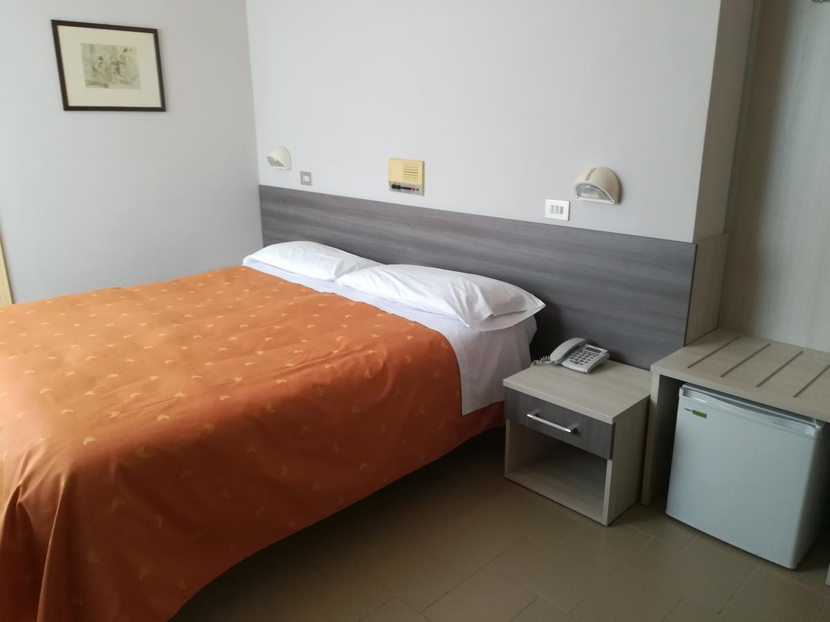 Hotel Saturno Chianciano Terme Eksteriør bilde